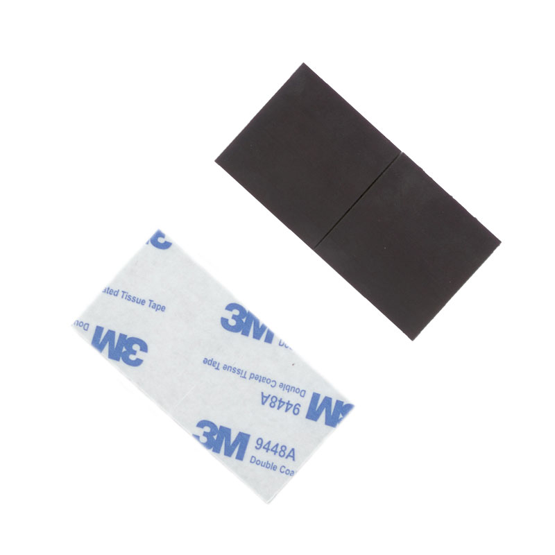 Selbstklebende Magnetplättchen, 30 x 30 mm, 1 mm stark