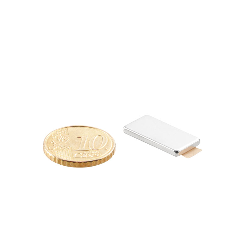 Neodym-Quadermagnet N35, selbstklebend, 20 x 10 x 2,0 mm
